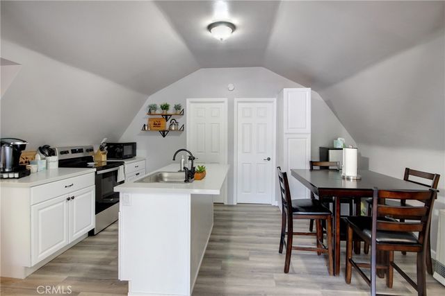 745 Eureka Drive, Big Bear Lake, CA 92315