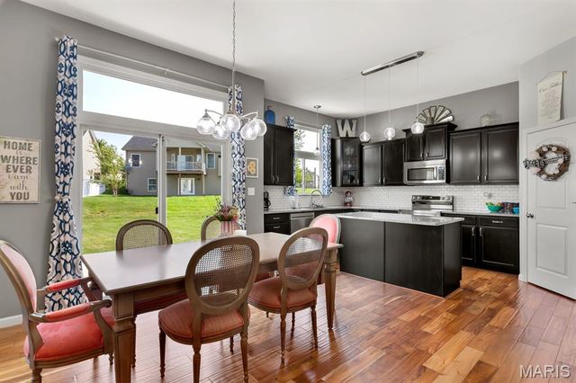 802 Railway Circle, Wentzville, MO 63385