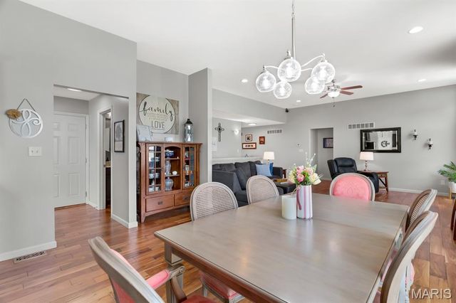 802 Railway Circle, Wentzville, MO 63385