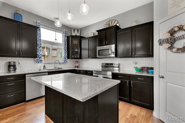 802 Railway Circle, Wentzville, MO 63385