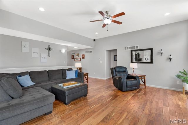 802 Railway Circle, Wentzville, MO 63385
