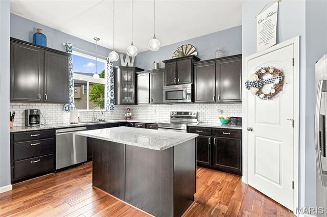 802 Railway Circle, Wentzville, MO 63385