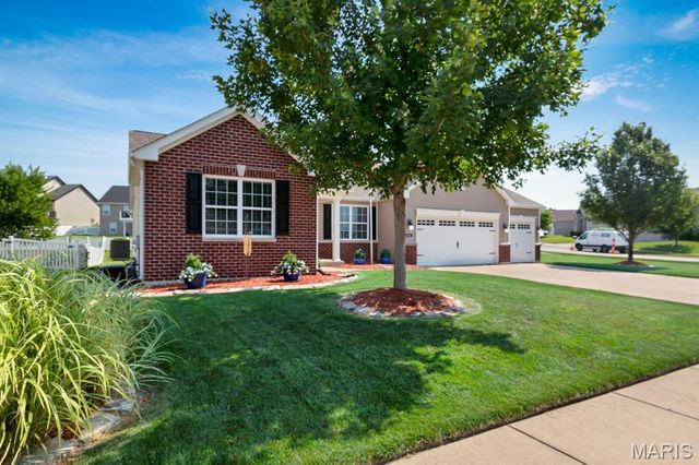 802 Railway Circle, Wentzville, MO 63385