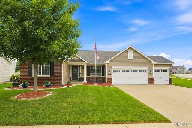 802 Railway Circle, Wentzville, MO 63385