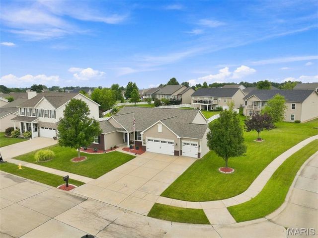802 Railway Circle, Wentzville, MO 63385