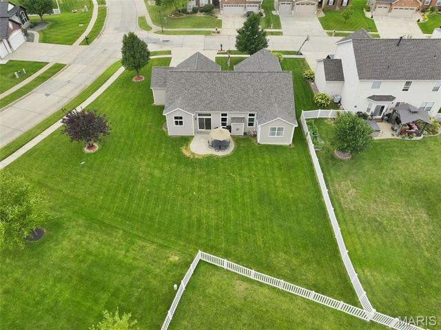 802 Railway Circle, Wentzville, MO 63385