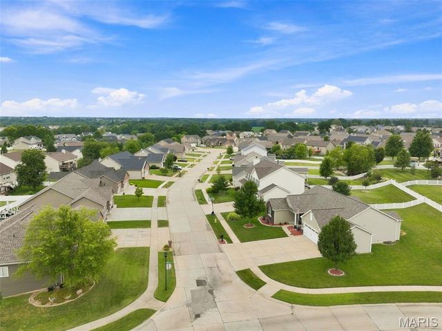 802 Railway Circle, Wentzville, MO 63385