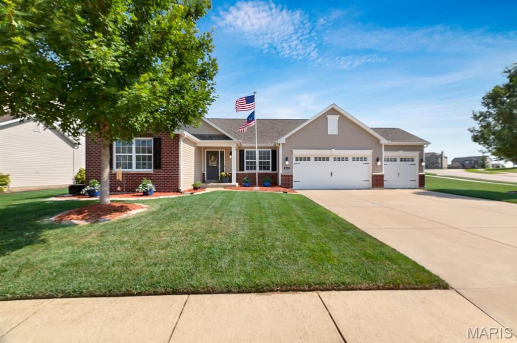 802 Railway Circle, Wentzville, MO 63385