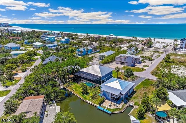 5809 Lauder ST, Fort Myers Beach, FL 33931