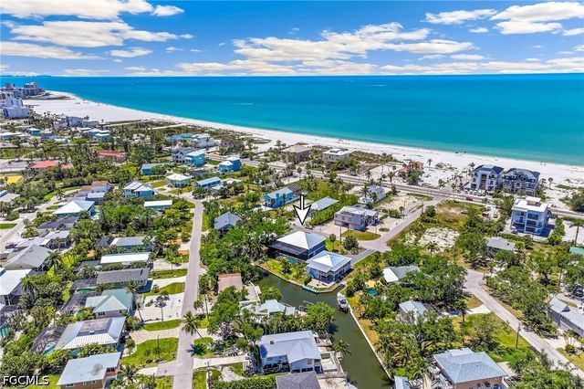 5809 Lauder ST, Fort Myers Beach, FL 33931