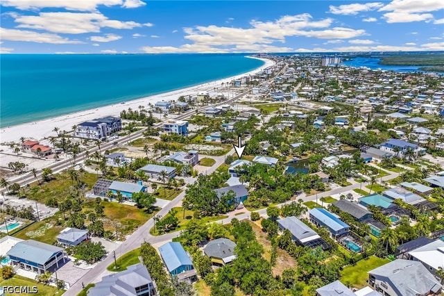 5809 Lauder ST, Fort Myers Beach, FL 33931