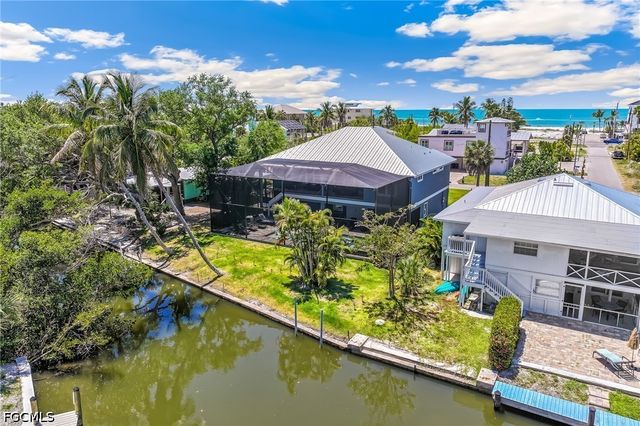 5809 Lauder ST, Fort Myers Beach, FL 33931