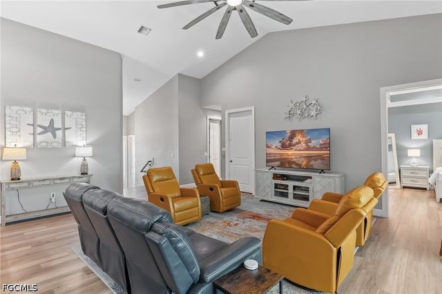 5809 Lauder ST, Fort Myers Beach, FL 33931