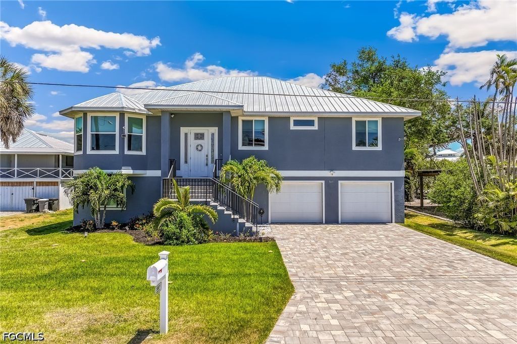 5809 Lauder ST, Fort Myers Beach, FL 33931