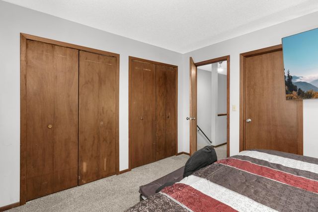 2925 69th Lane N, Brooklyn Center, MN 55430