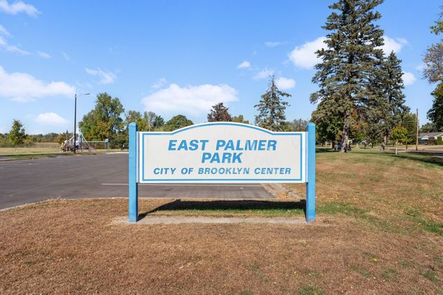 2925 69th Lane N, Brooklyn Center, MN 55430