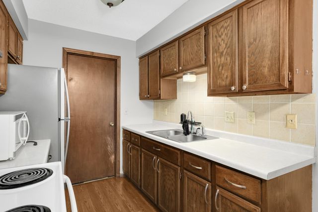 2925 69th Lane N, Brooklyn Center, MN 55430