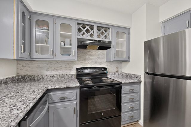2041 Hemlock Drive, Haltom City, TX 76117