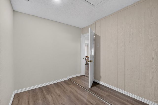 2041 Hemlock Drive, Haltom City, TX 76117