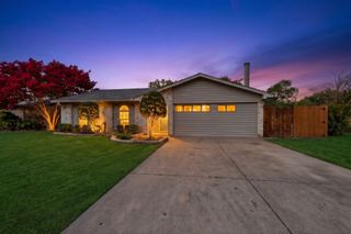2041 Hemlock Drive, Haltom City, TX 76117