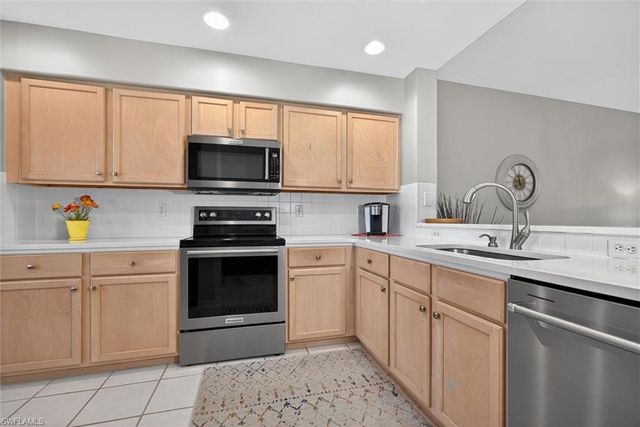 9190 Southmont CV 202, Fort Myers, FL 33908