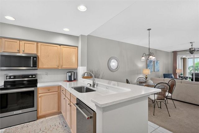 9190 Southmont CV 202, Fort Myers, FL 33908