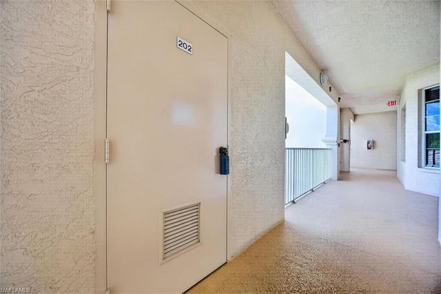 9190 Southmont CV 202, Fort Myers, FL 33908