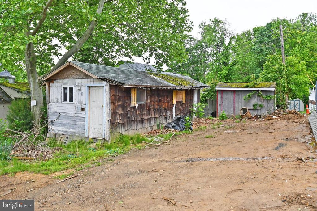 Image 2 of property listing at 24 NO NAME ST, Earleville, MD 21919