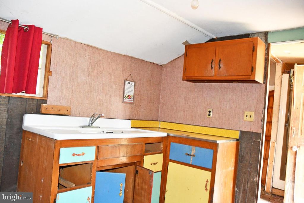 Image 5 of property listing at 24 NO NAME ST, Earleville, MD 21919