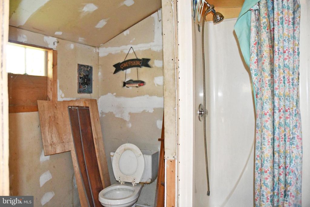 Image 8 of property listing at 24 NO NAME ST, Earleville, MD 21919