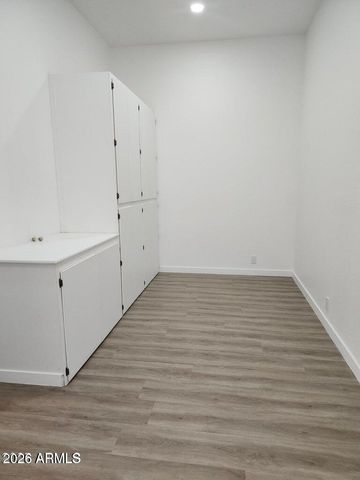 8449 W ROCKWOOD Drive, Peoria, AZ 85382