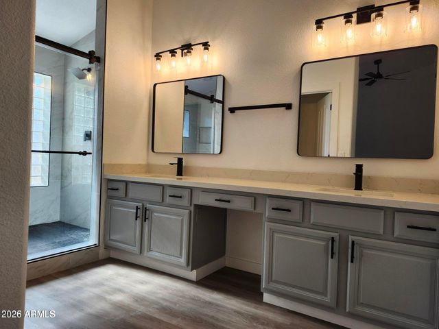 8449 W ROCKWOOD Drive, Peoria, AZ 85382