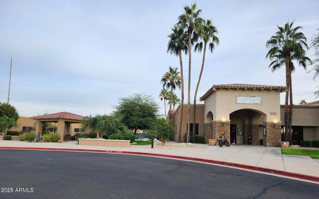 8449 W ROCKWOOD Drive, Peoria, AZ 85382