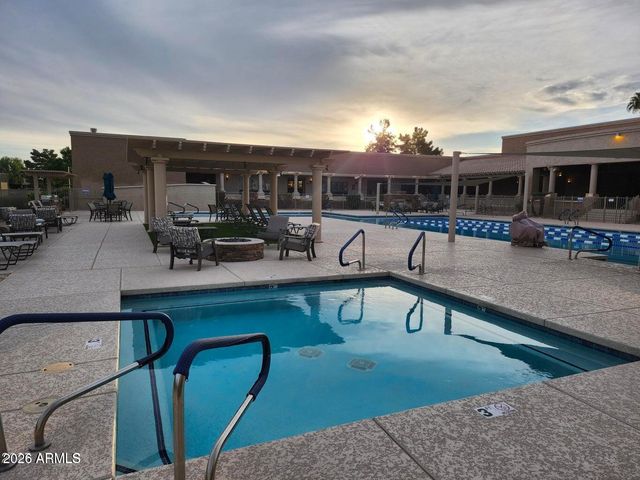 8449 W ROCKWOOD Drive, Peoria, AZ 85382