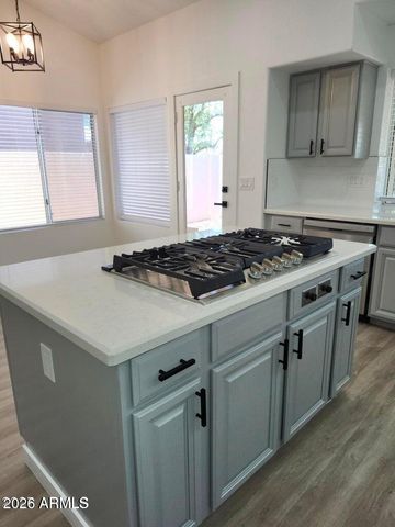 8449 W ROCKWOOD Drive, Peoria, AZ 85382