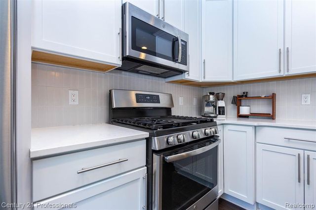 57 Kaprol Drive, Troy, MI 48098