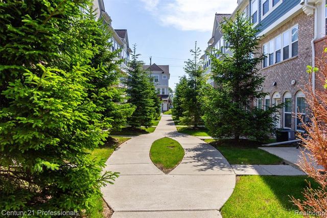 57 Kaprol Drive, Troy, MI 48098