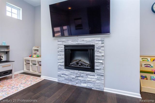 57 Kaprol Drive, Troy, MI 48098