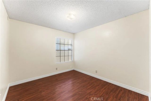 38470 Division, Palmdale, CA 93550