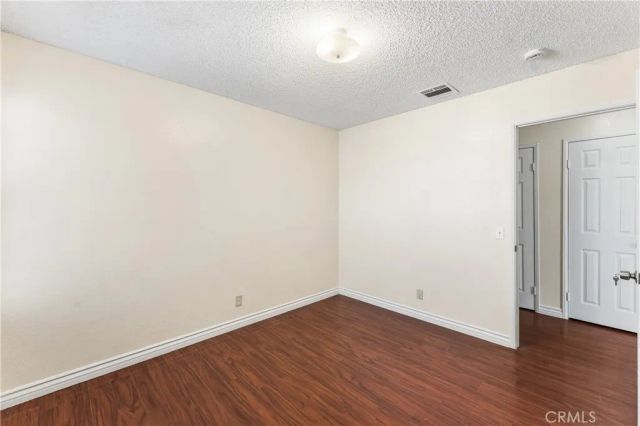 38470 Division, Palmdale, CA 93550