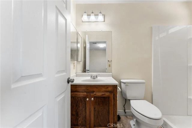 38470 Division, Palmdale, CA 93550