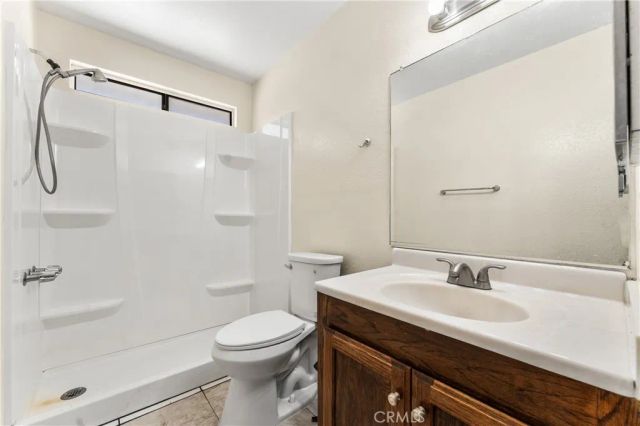 38470 Division, Palmdale, CA 93550