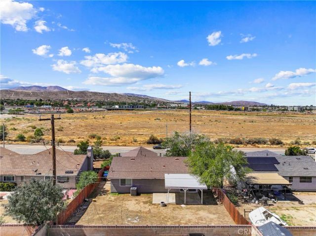 38470 Division, Palmdale, CA 93550