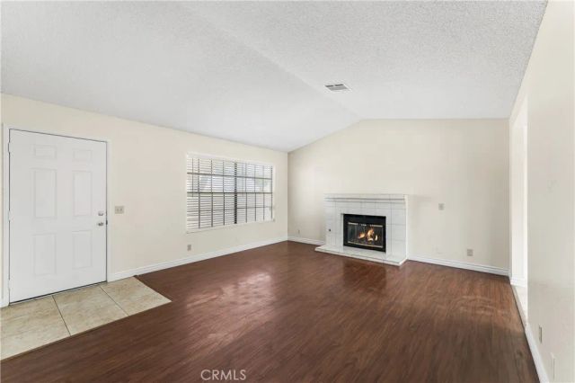 38470 Division, Palmdale, CA 93550