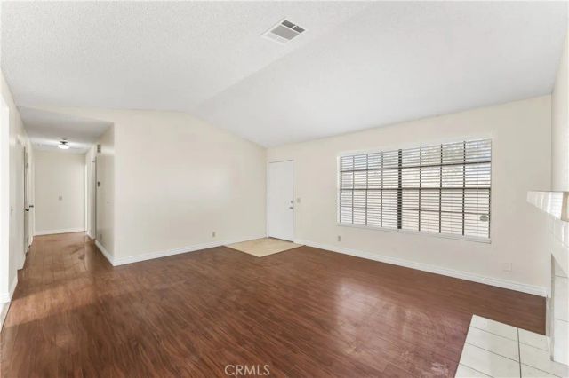 38470 Division, Palmdale, CA 93550