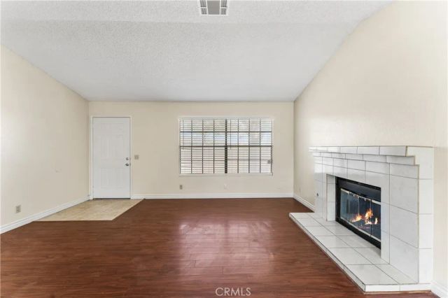38470 Division, Palmdale, CA 93550