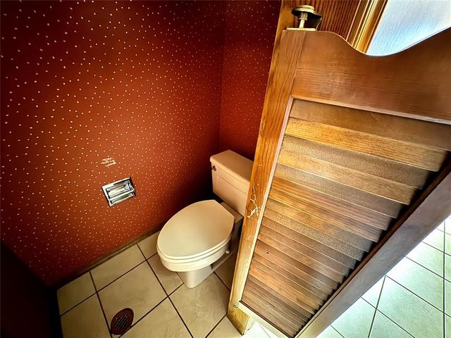 402 Flanders Drive, Chickasha, OK 73018