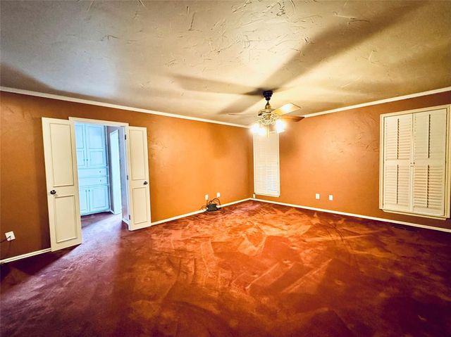 402 Flanders Drive, Chickasha, OK 73018