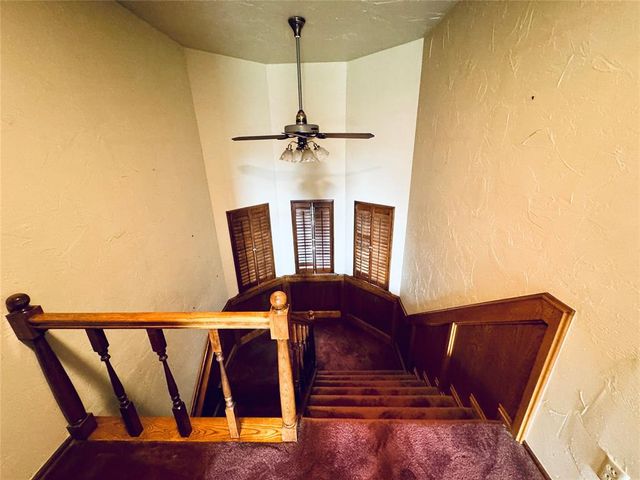 402 Flanders Drive, Chickasha, OK 73018