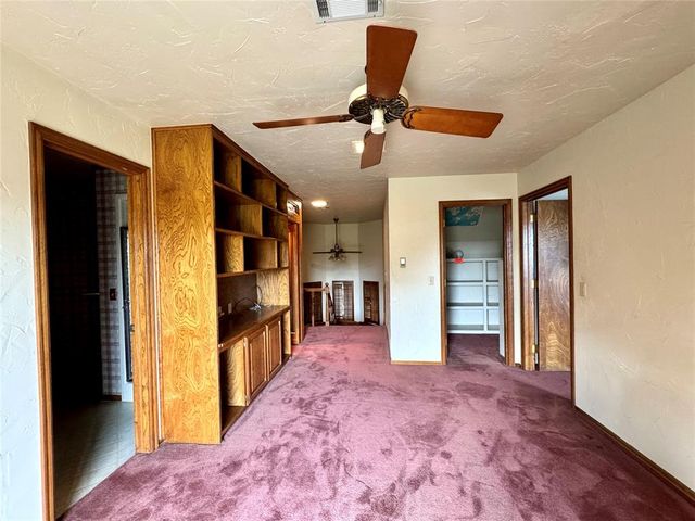 402 Flanders Drive, Chickasha, OK 73018